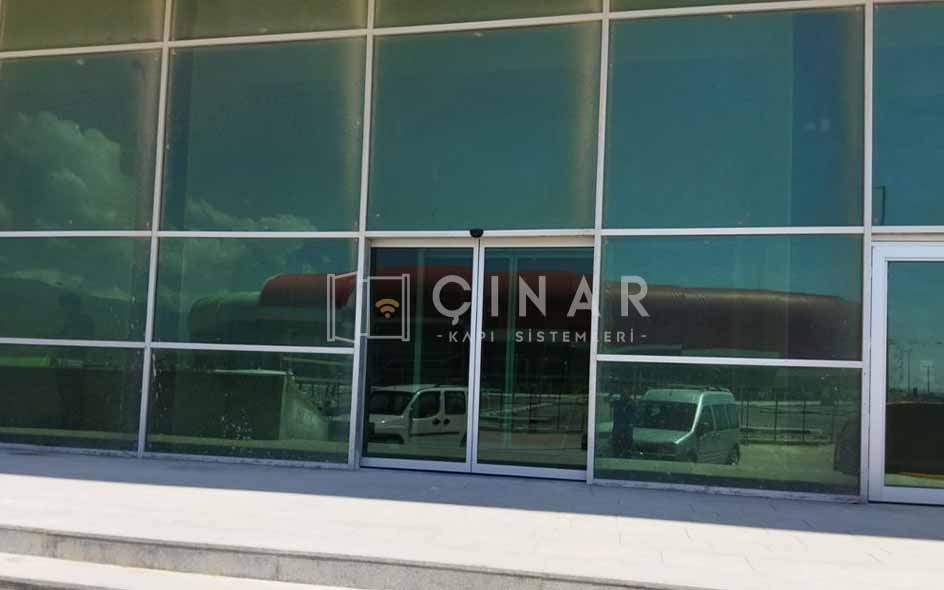 Bebek Alüminyum Kapı Tamiri - Çınar Kapı Sistemleri