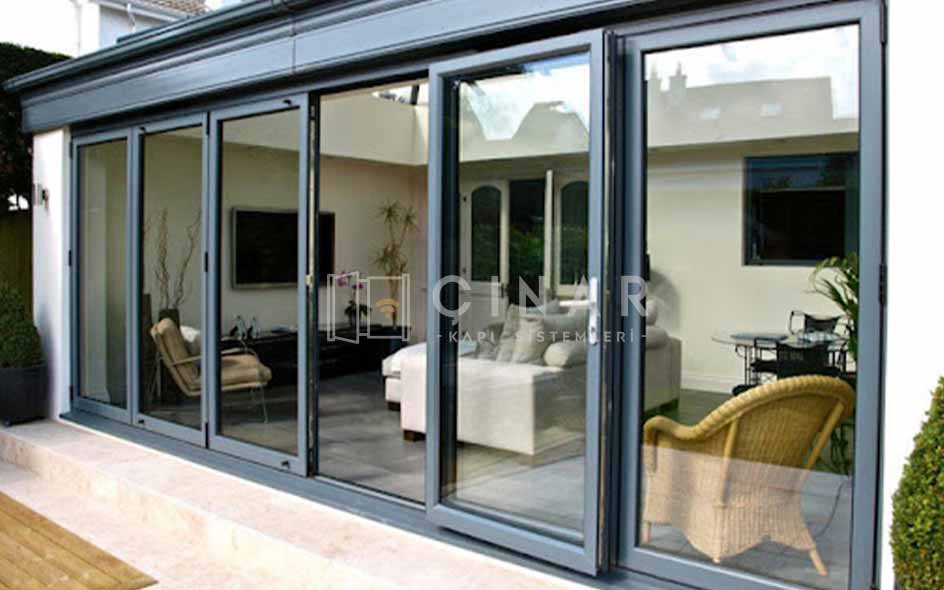 Çevreci ve Esnek Alüminyum Kapı Sistemleri - Çınar Kapı Sistemleri