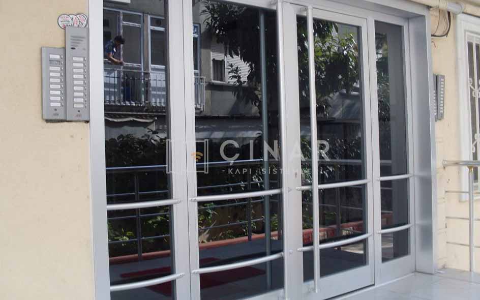 Gürpınar Alüminyum Kapı Servisi - Çınar Kapı Sistemleri